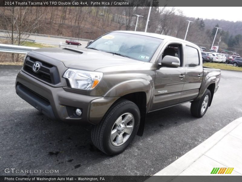Front 3/4 View of 2014 Tacoma V6 TRD Double Cab 4x4