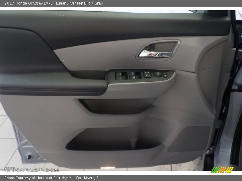 Lunar Silver Metallic / Gray 2017 Honda Odyssey EX-L