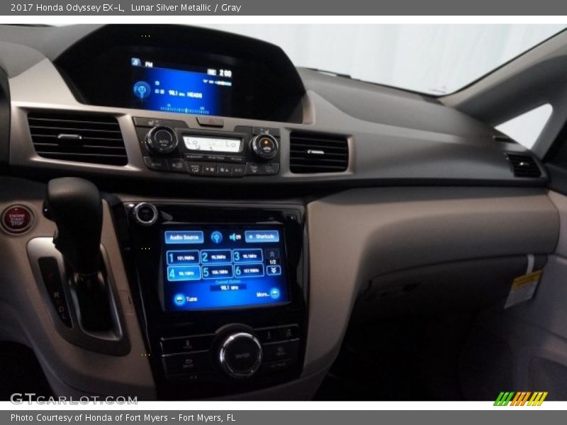 Lunar Silver Metallic / Gray 2017 Honda Odyssey EX-L