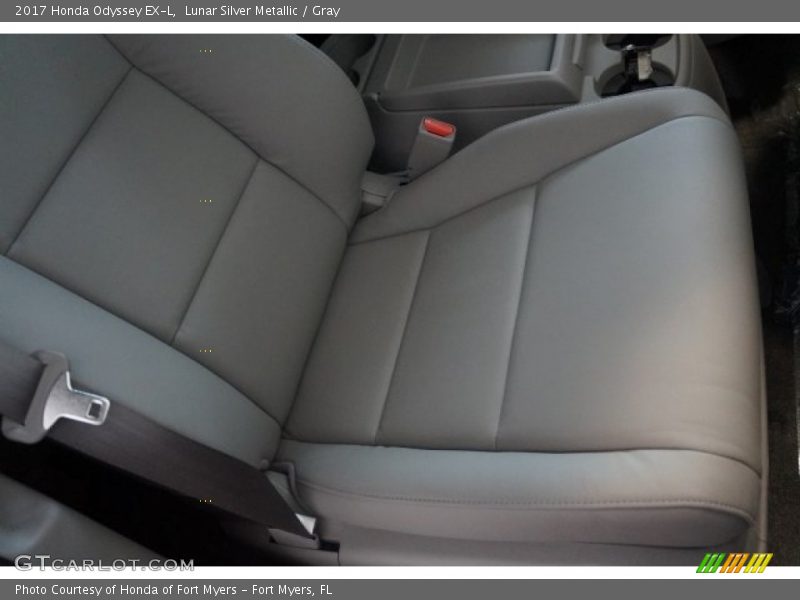 Lunar Silver Metallic / Gray 2017 Honda Odyssey EX-L