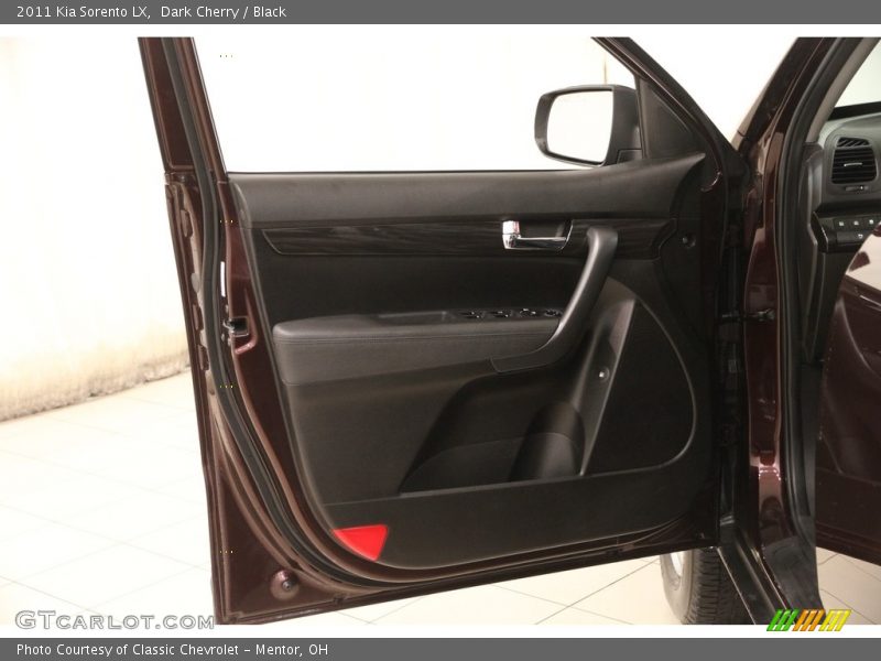 Dark Cherry / Black 2011 Kia Sorento LX