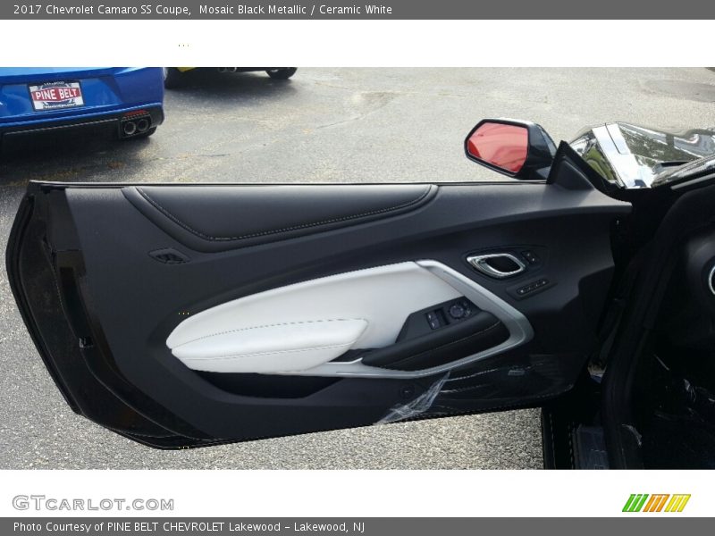 Mosaic Black Metallic / Ceramic White 2017 Chevrolet Camaro SS Coupe