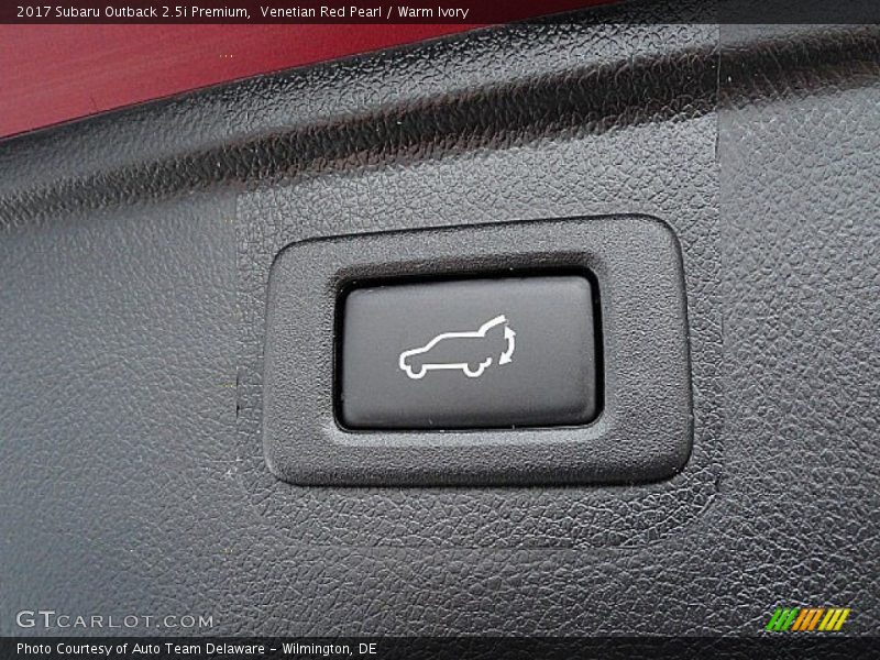 Venetian Red Pearl / Warm Ivory 2017 Subaru Outback 2.5i Premium