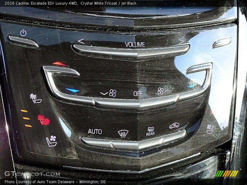 Crystal White Tricoat / Jet Black 2016 Cadillac Escalade ESV Luxury 4WD