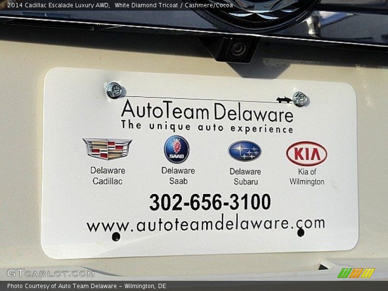 White Diamond Tricoat / Cashmere/Cocoa 2014 Cadillac Escalade Luxury AWD