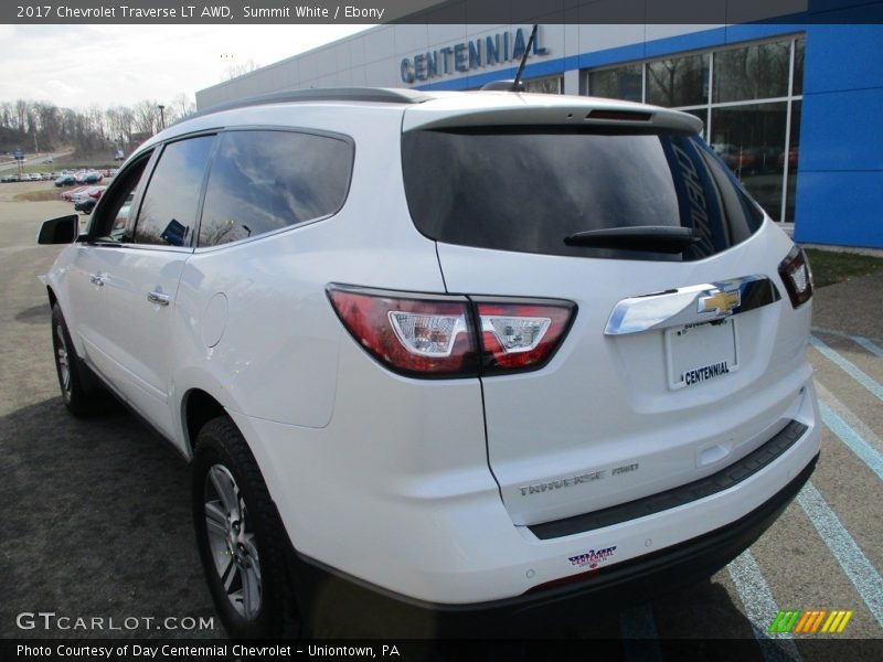 Summit White / Ebony 2017 Chevrolet Traverse LT AWD