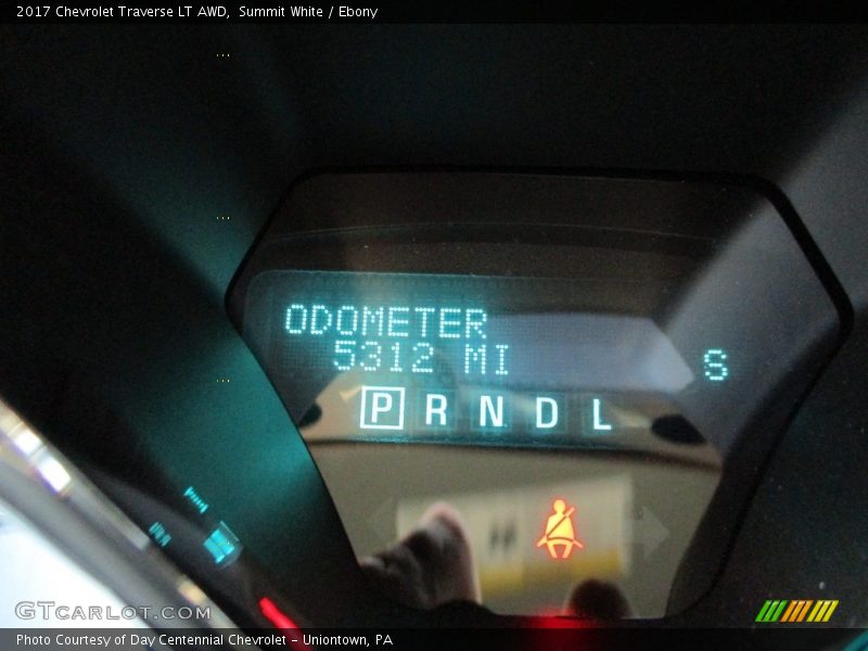 Summit White / Ebony 2017 Chevrolet Traverse LT AWD