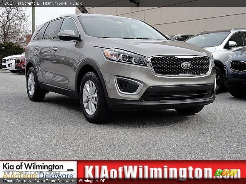 Titanium Silver / Black 2017 Kia Sorento L