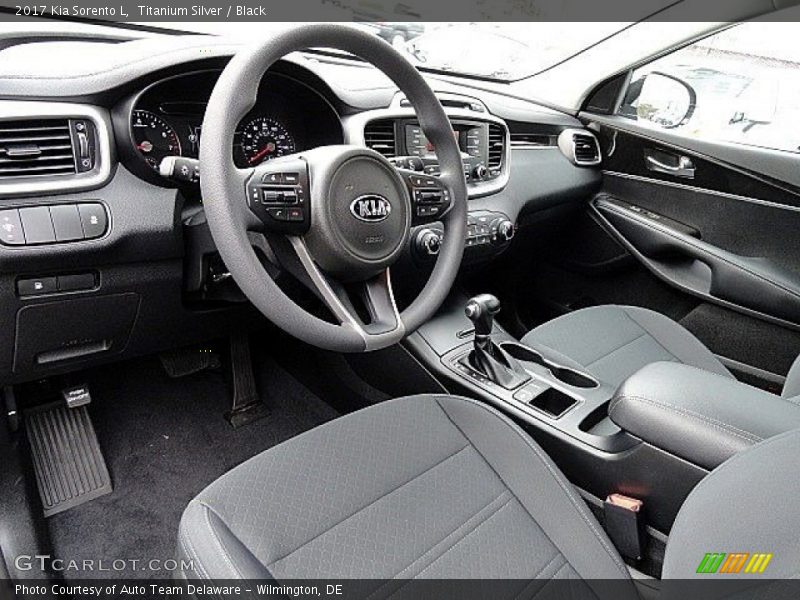 Black Interior - 2017 Sorento L 