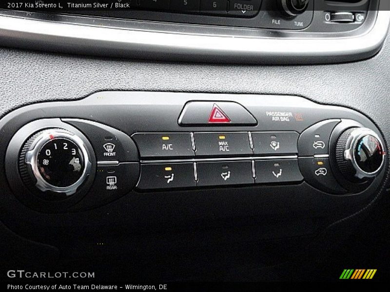 Controls of 2017 Sorento L