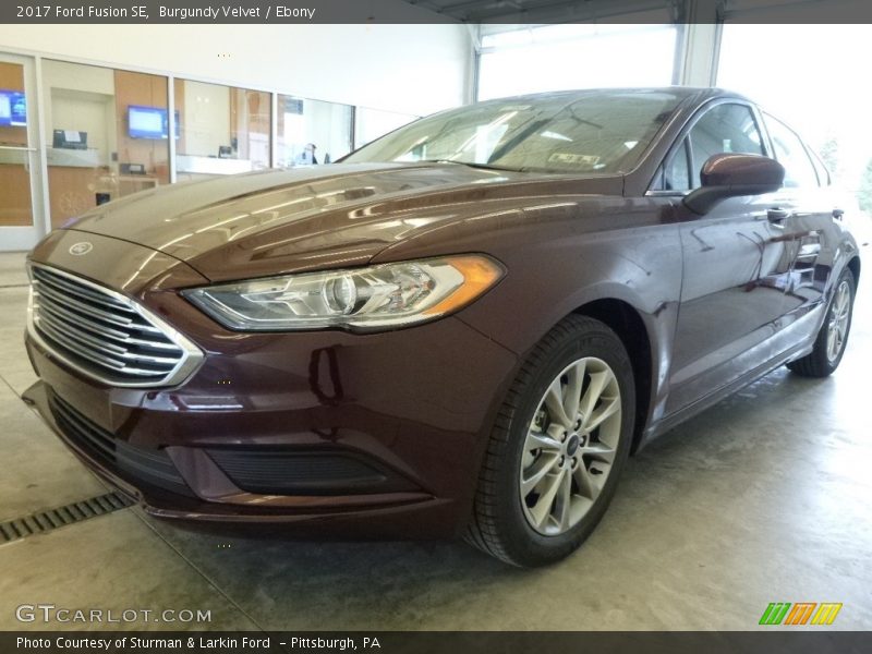 Burgundy Velvet / Ebony 2017 Ford Fusion SE