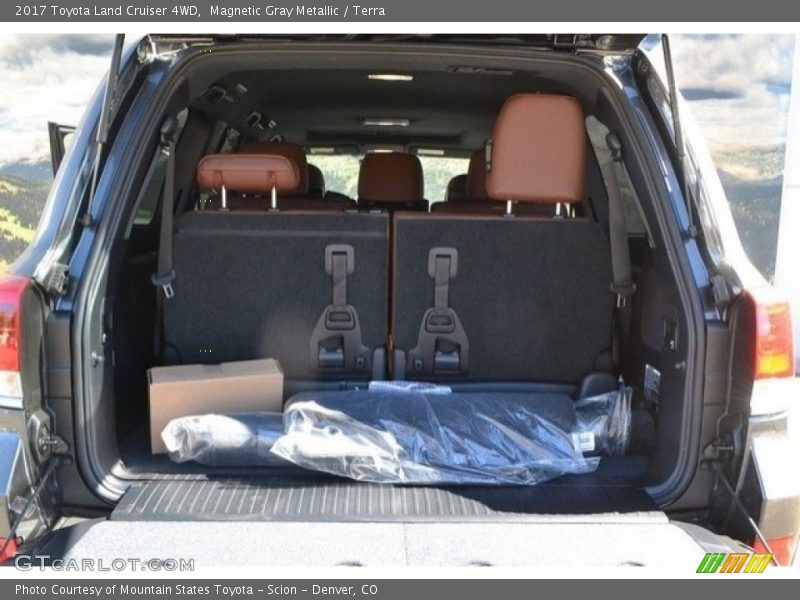 Magnetic Gray Metallic / Terra 2017 Toyota Land Cruiser 4WD