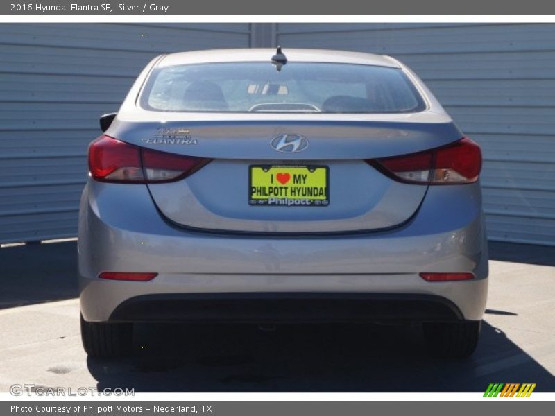 Silver / Gray 2016 Hyundai Elantra SE