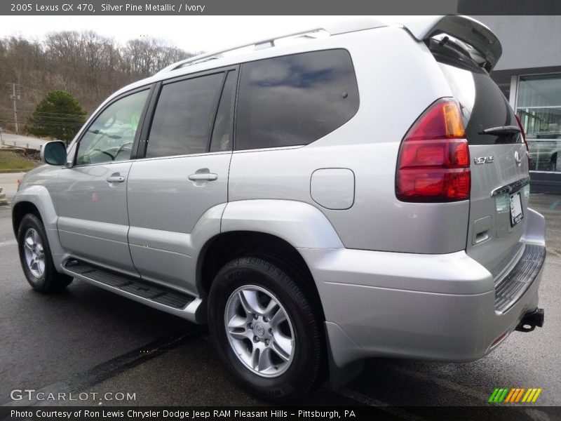 Silver Pine Metallic / Ivory 2005 Lexus GX 470