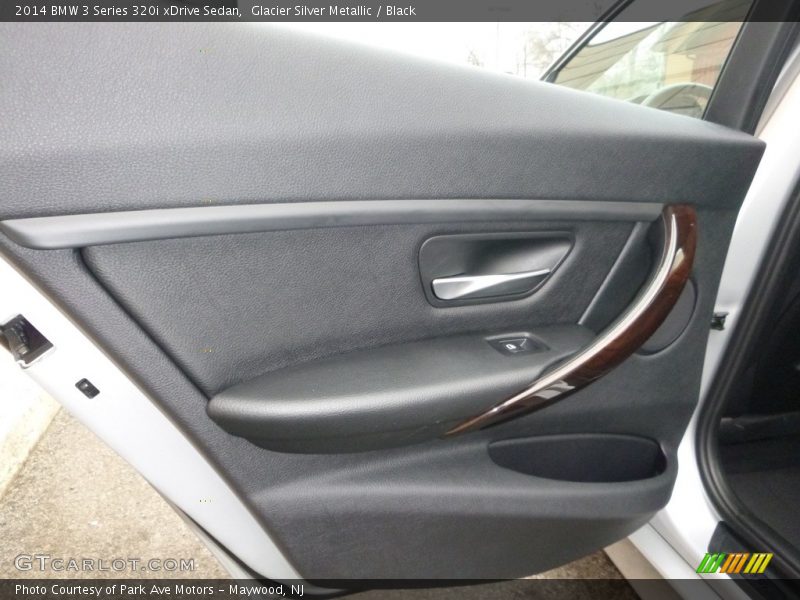 Glacier Silver Metallic / Black 2014 BMW 3 Series 320i xDrive Sedan