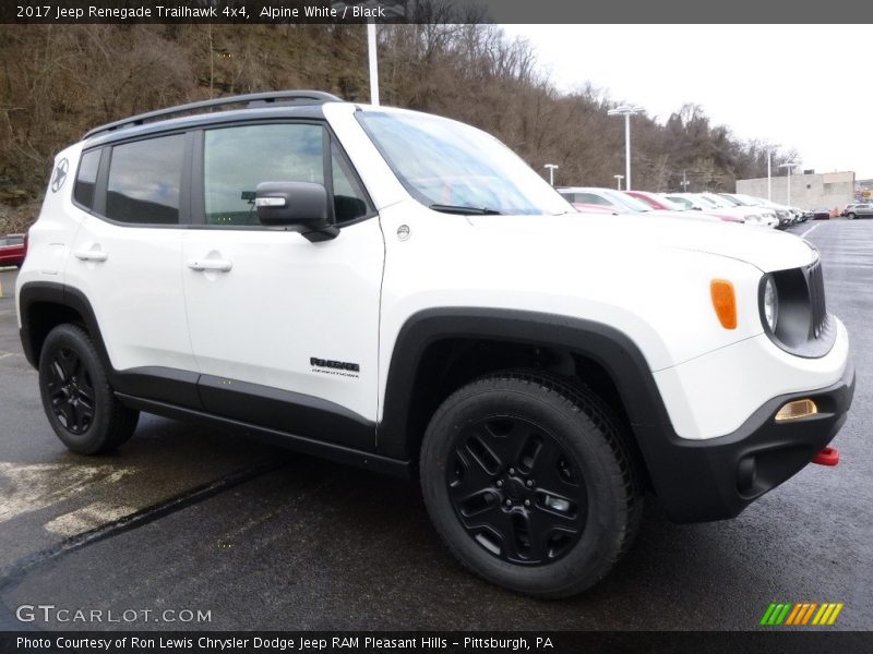 Alpine White / Black 2017 Jeep Renegade Trailhawk 4x4