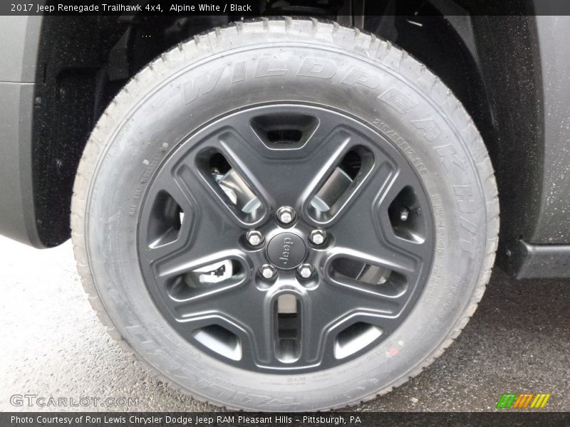 Alpine White / Black 2017 Jeep Renegade Trailhawk 4x4