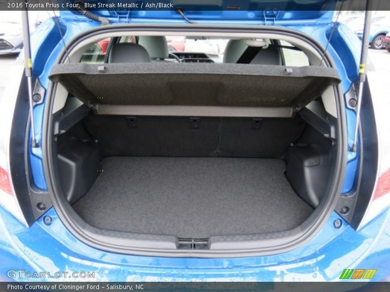 Blue Streak Metallic / Ash/Black 2016 Toyota Prius c Four