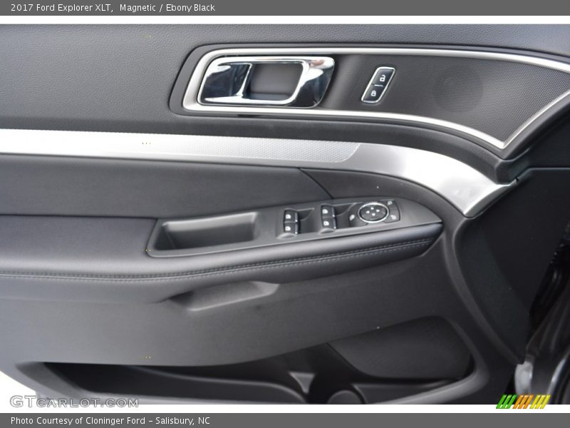 Magnetic / Ebony Black 2017 Ford Explorer XLT