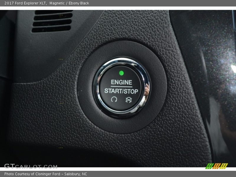 Magnetic / Ebony Black 2017 Ford Explorer XLT