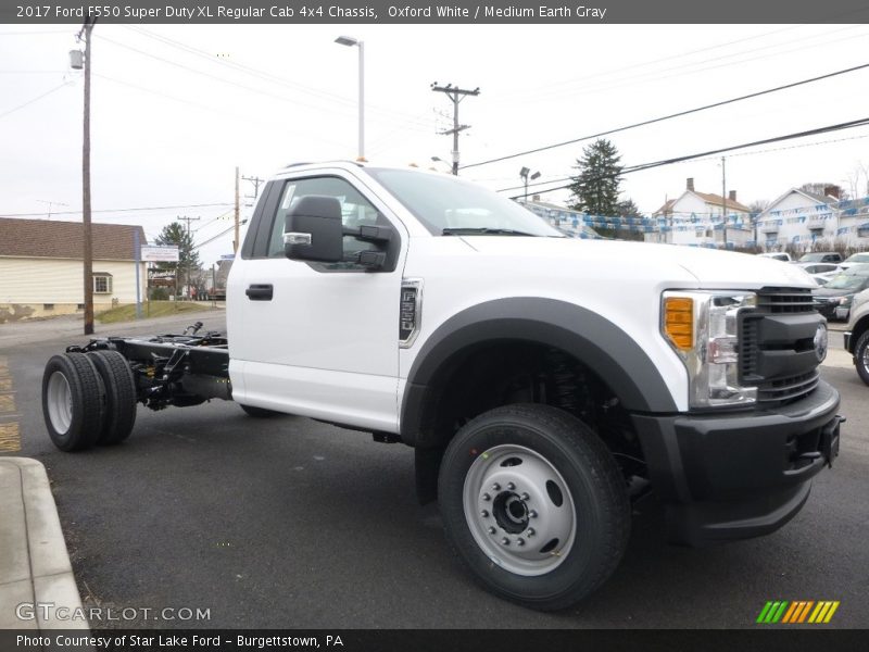 Front 3/4 View of 2017 F550 Super Duty XL Regular Cab 4x4 Chassis