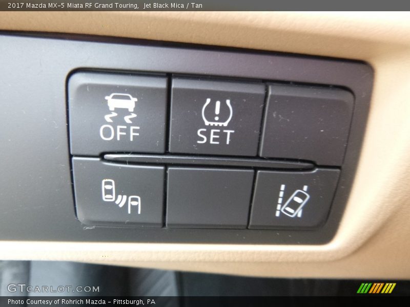 Controls of 2017 MX-5 Miata RF Grand Touring