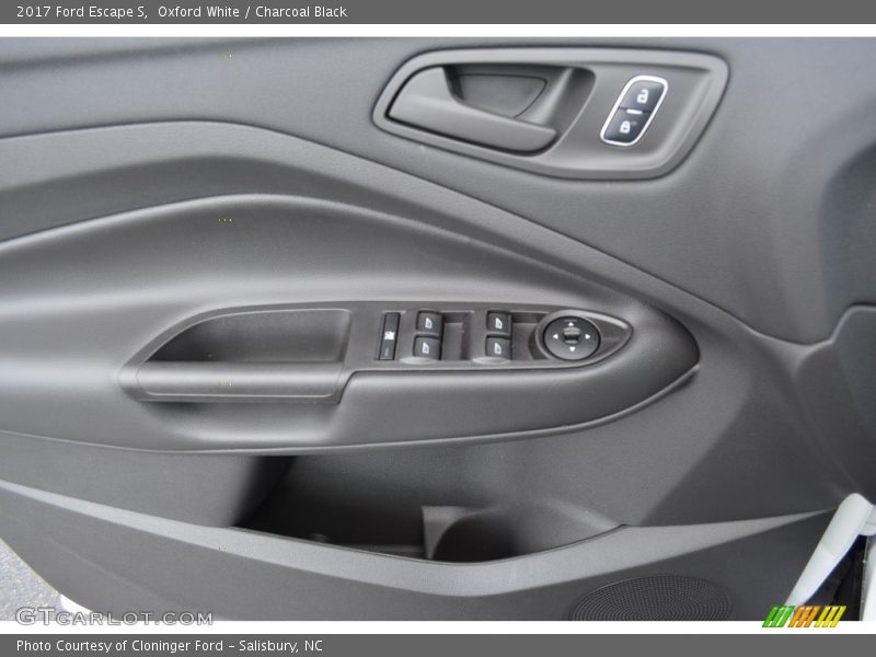 Oxford White / Charcoal Black 2017 Ford Escape S