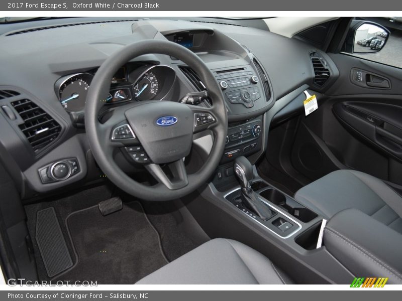 Oxford White / Charcoal Black 2017 Ford Escape S