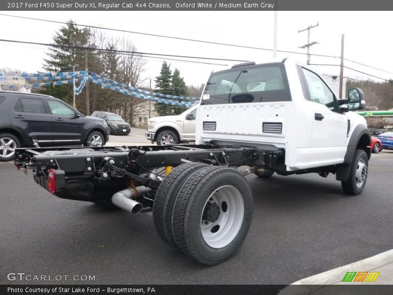 Oxford White / Medium Earth Gray 2017 Ford F450 Super Duty XL Regular Cab 4x4 Chassis