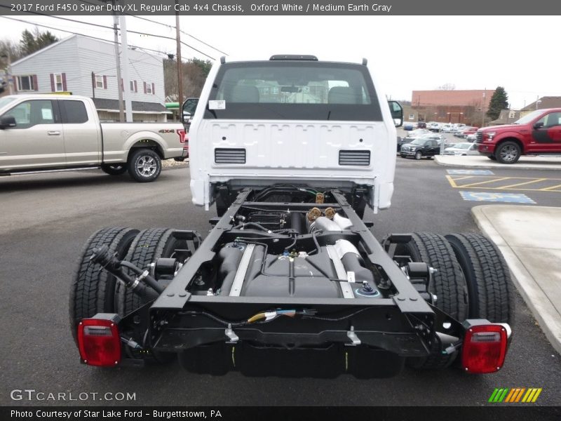 Oxford White / Medium Earth Gray 2017 Ford F450 Super Duty XL Regular Cab 4x4 Chassis