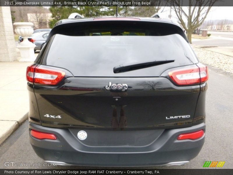 Brilliant Black Crystal Pearl / Black/Light Frost Beige 2015 Jeep Cherokee Limited 4x4