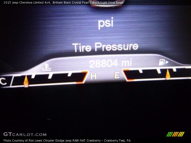 Brilliant Black Crystal Pearl / Black/Light Frost Beige 2015 Jeep Cherokee Limited 4x4