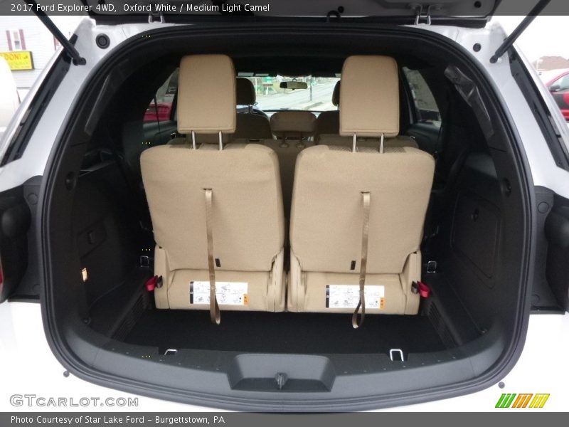 Oxford White / Medium Light Camel 2017 Ford Explorer 4WD