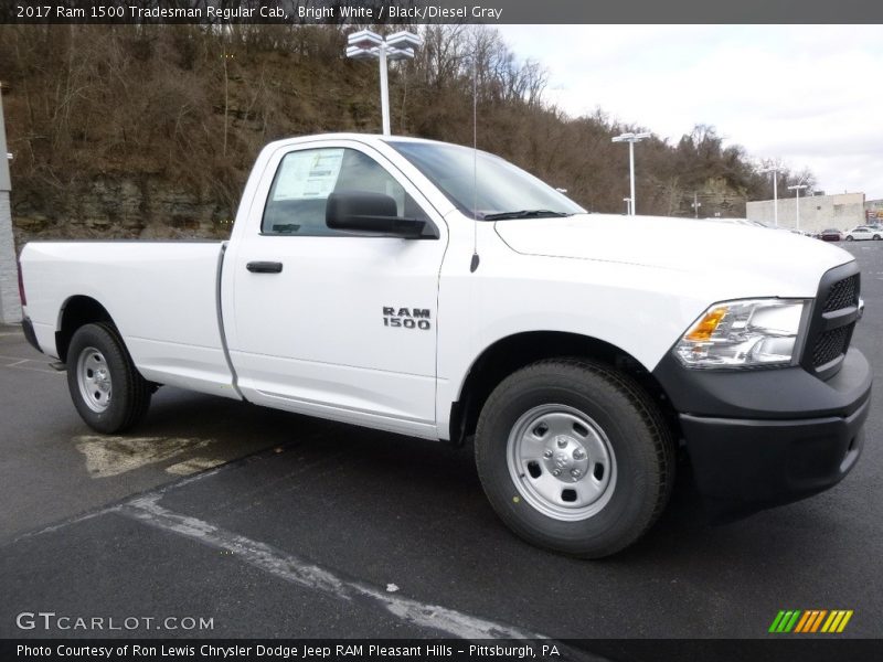 Front 3/4 View of 2017 1500 Tradesman Regular Cab