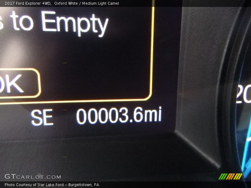 Oxford White / Medium Light Camel 2017 Ford Explorer 4WD
