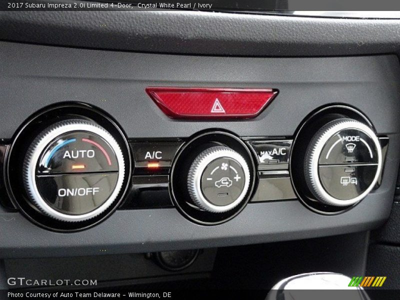 Controls of 2017 Impreza 2.0i Limited 4-Door