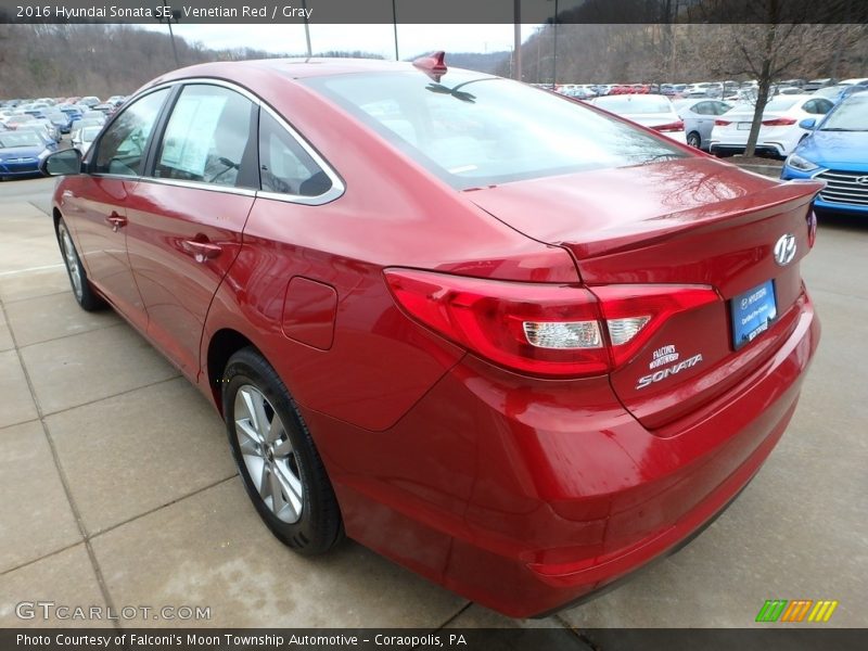 Venetian Red / Gray 2016 Hyundai Sonata SE