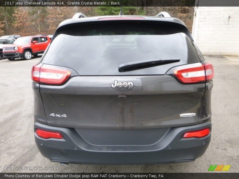 Granite Crystal Metallic / Black 2017 Jeep Cherokee Latitude 4x4