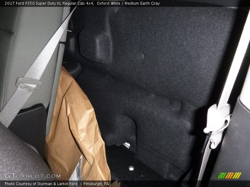 Oxford White / Medium Earth Gray 2017 Ford F350 Super Duty XL Regular Cab 4x4
