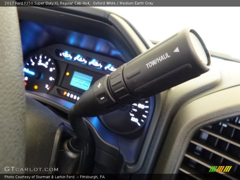 Oxford White / Medium Earth Gray 2017 Ford F350 Super Duty XL Regular Cab 4x4