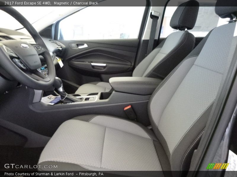 Magnetic / Charcoal Black 2017 Ford Escape SE 4WD