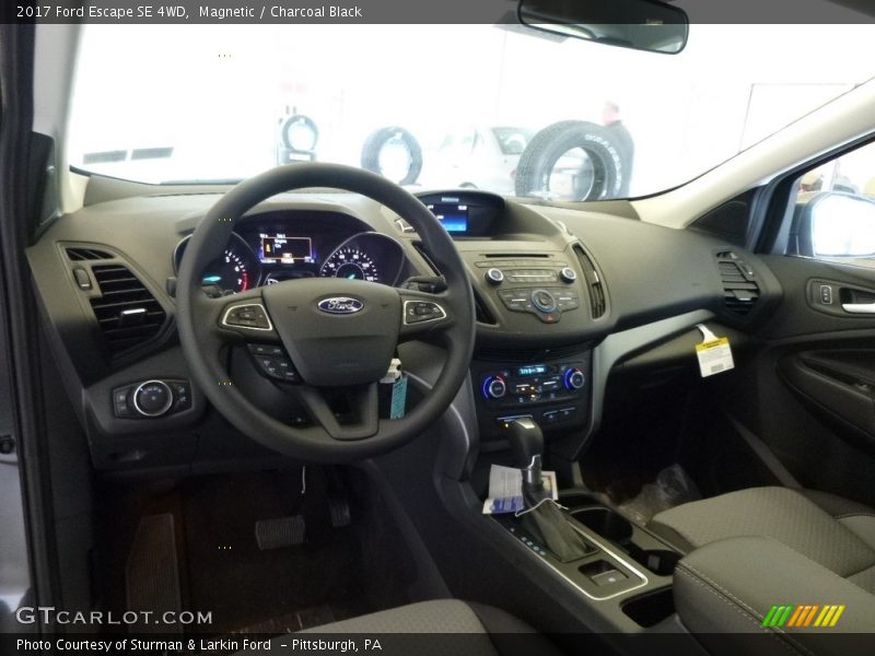 Magnetic / Charcoal Black 2017 Ford Escape SE 4WD