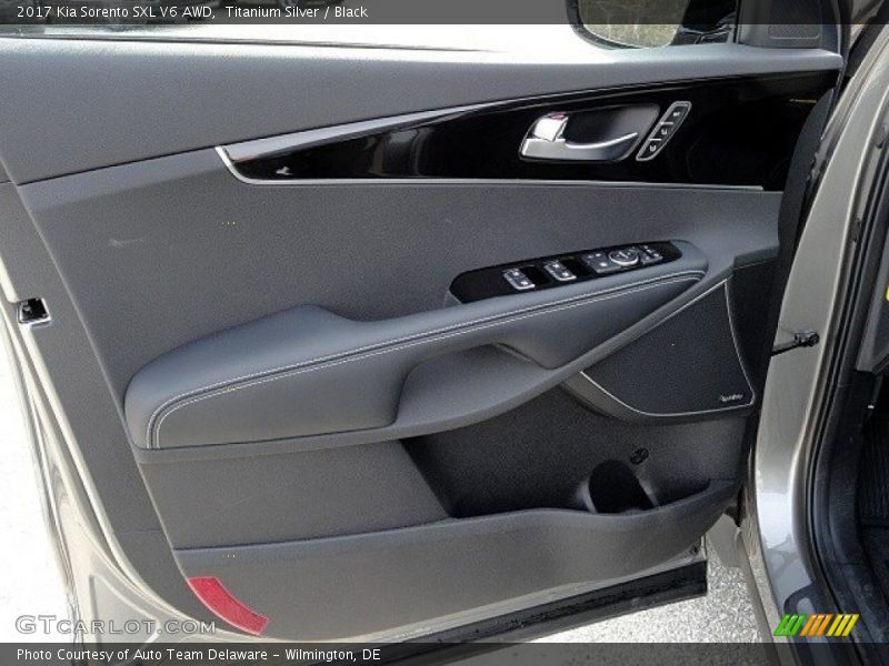 Door Panel of 2017 Sorento SXL V6 AWD