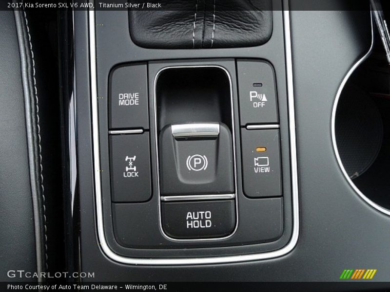 Titanium Silver / Black 2017 Kia Sorento SXL V6 AWD