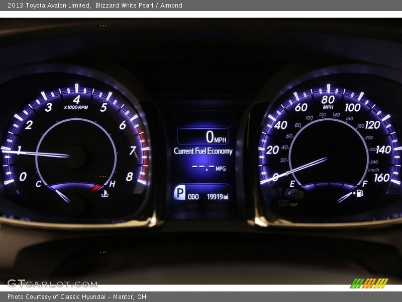 Blizzard White Pearl / Almond 2013 Toyota Avalon Limited