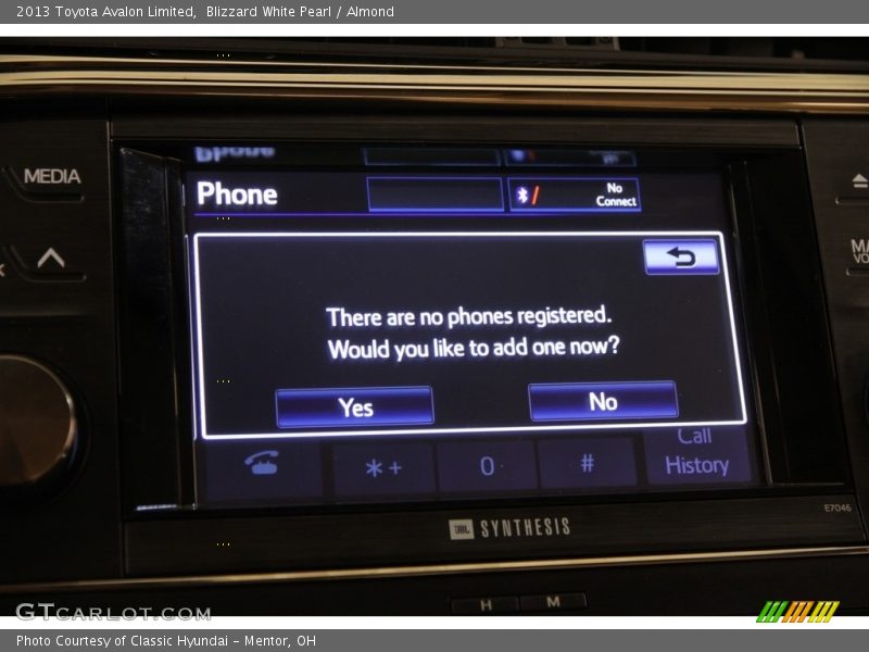Blizzard White Pearl / Almond 2013 Toyota Avalon Limited