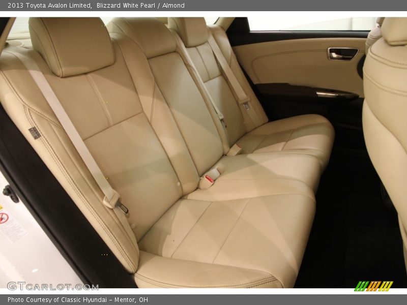 Blizzard White Pearl / Almond 2013 Toyota Avalon Limited