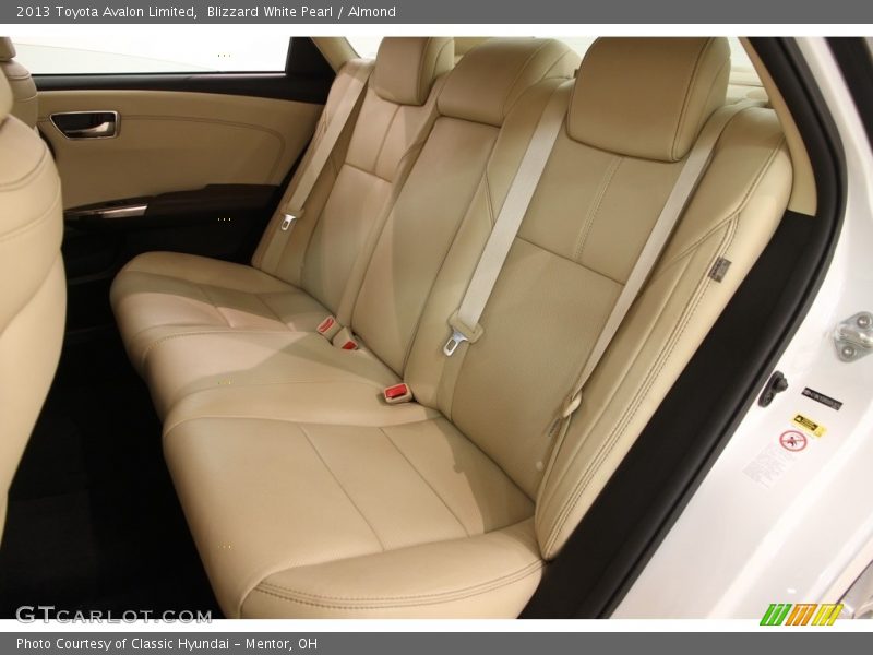 Blizzard White Pearl / Almond 2013 Toyota Avalon Limited