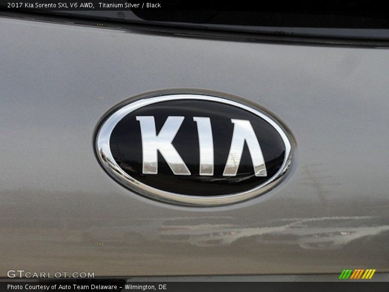 Titanium Silver / Black 2017 Kia Sorento SXL V6 AWD