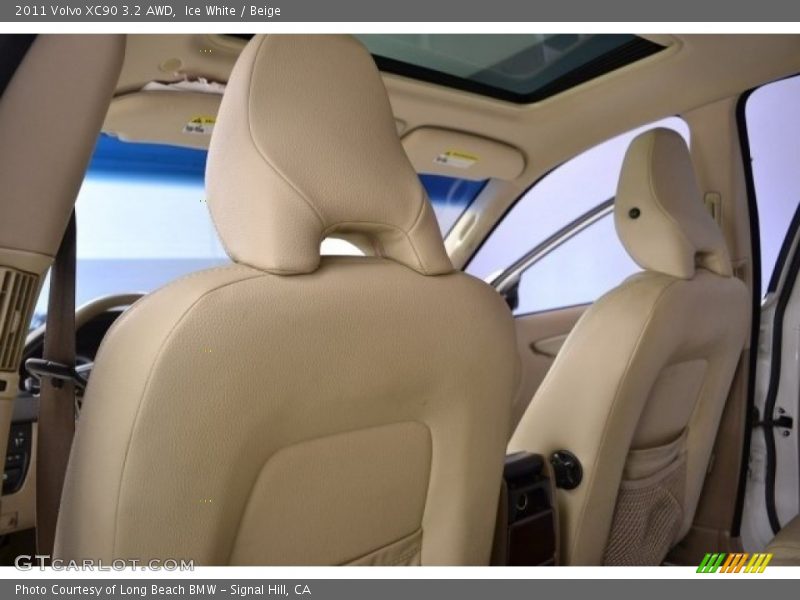 Ice White / Beige 2011 Volvo XC90 3.2 AWD